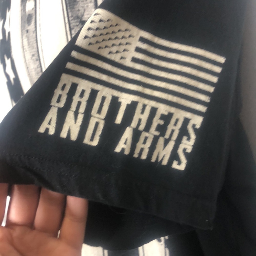 Brother and arms black and white flag tee shirt size XL - Picture 3 of 7